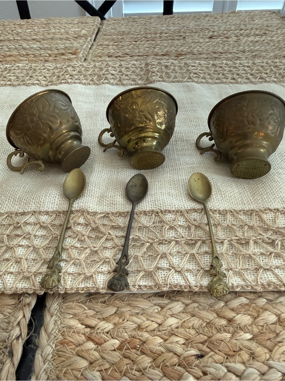 Vintage Floral Embossed brass Tea Cups with Spoons - Picture 4 of 10